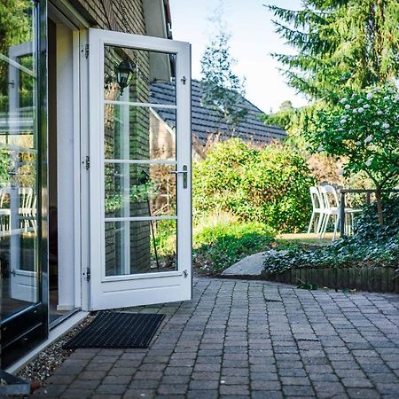 Luxe Vakantiehuis In Het Bos Met Jacuzzi En Sauna 룬터렌 외부 사진