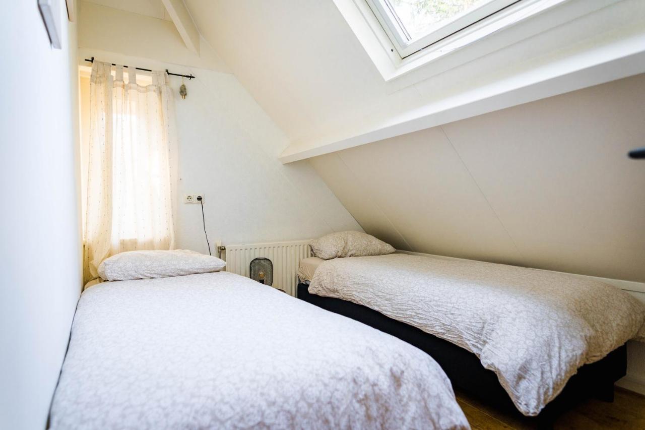 Luxe Vakantiehuis In Het Bos Met Jacuzzi En Sauna 룬터렌 외부 사진